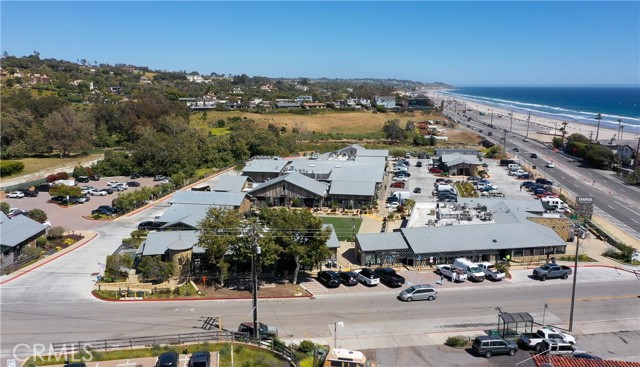 6216 Tapia Drive, Malibu CA: https://media.crmls.org/medias/539f0135-e0dc-4628-b54d-75581fc86383.jpg