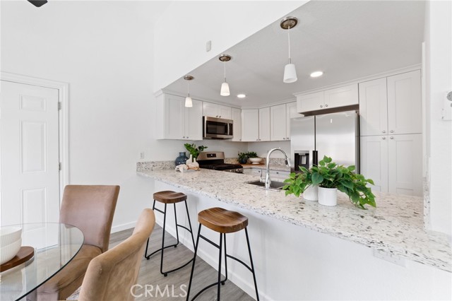 1024 Ardmore Circle, Redlands CA: https://media.crmls.org/medias/539f22a4-10f4-4f8e-99f9-5e4a5df9c7b8.jpg