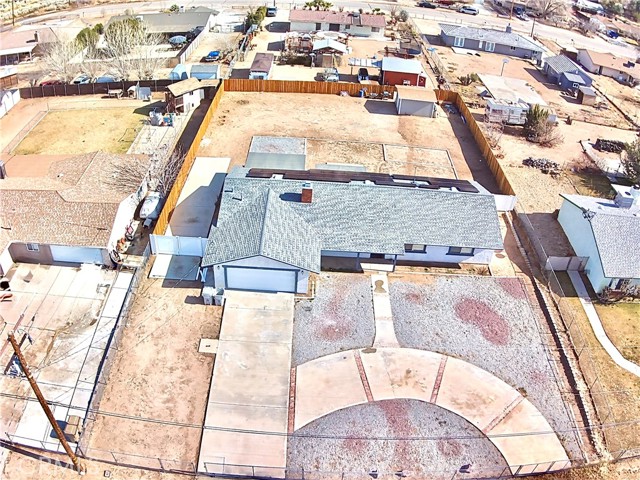 7795 Oakwood Avenue, Hesperia CA: https://media.crmls.org/medias/539f4a55-70d2-4c13-9ed9-7aeef284ccab.jpg