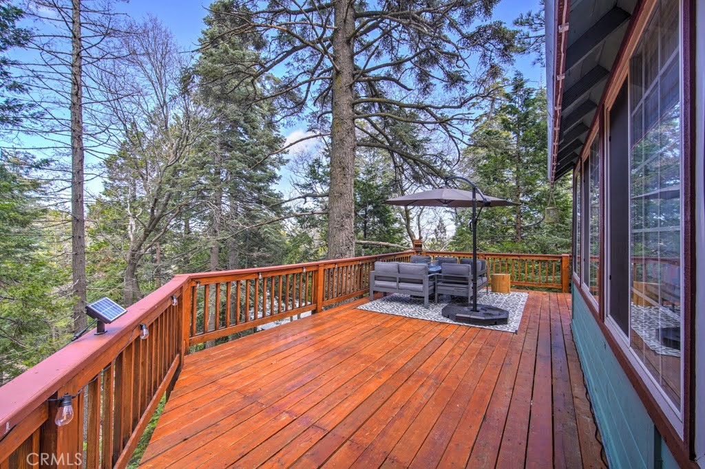 https://media.crmls.org/medias/539f984e-16bd-44e2-ba2a-0a7c3122d14d.jpg?preset=X-Large