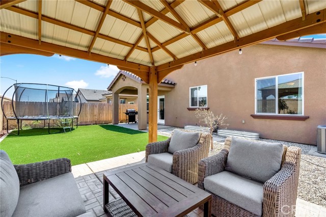 1206 Bristlecone Drive, Madera CA: https://media.crmls.org/medias/539fe80a-7d28-4a52-a8ab-1d02f5a20633.jpg
