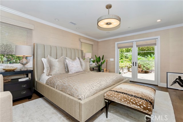 302 W Carter Avenue, Sierra Madre CA: https://media.crmls.org/medias/53a00fc3-273f-477e-b452-5ae42acf21fe.jpg