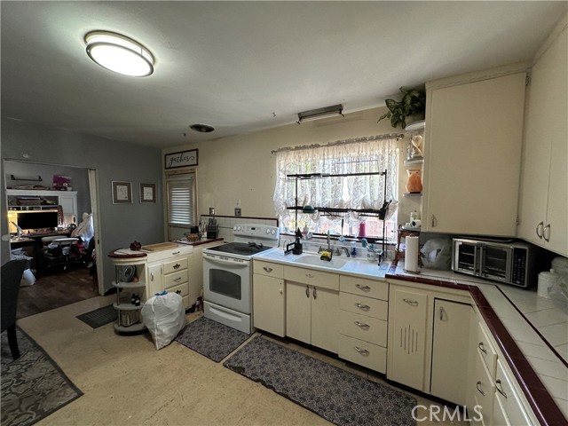 159 S Shasta S Street, Willows CA: https://media.crmls.org/medias/53a0cf1f-070c-4bb4-9630-7ea28065bb62.jpg