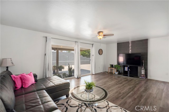 1322 W 6th Street, Ontario CA: https://media.crmls.org/medias/53a12add-b637-478e-9416-f36e1bcadca5.jpg