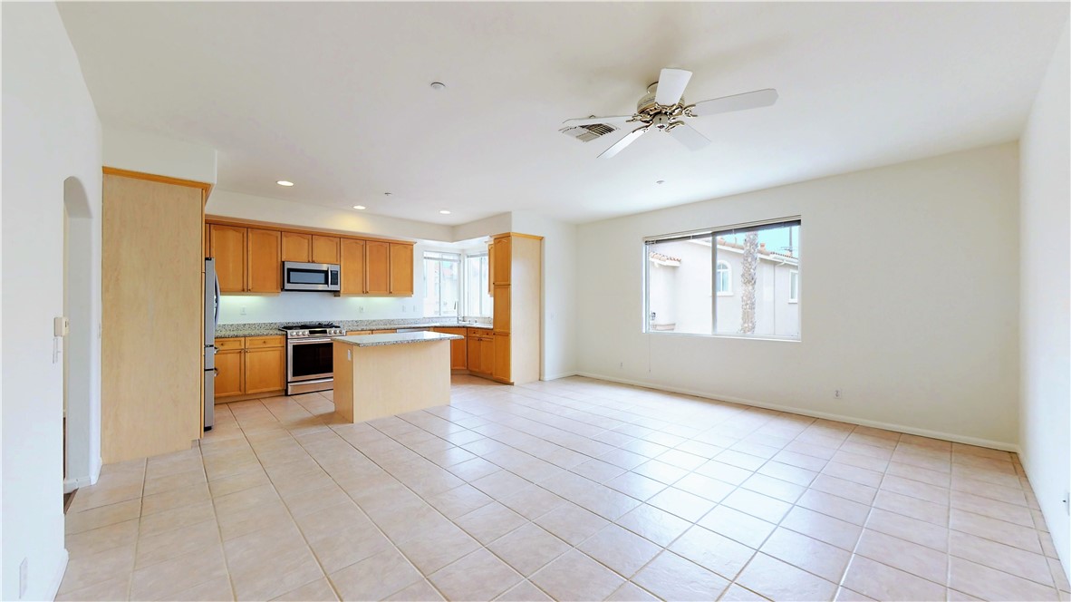 Large Family Room area next to Kitchen