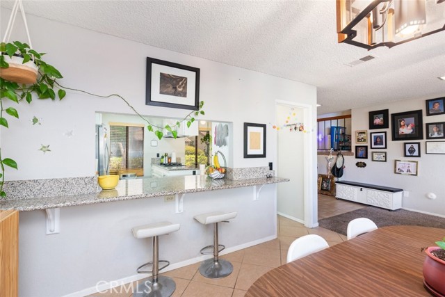 Detail Gallery Image 8 of 19 For 6571 Carioca Ln, Riverside,  CA 92506 - 4 Beds | 2/1 Baths