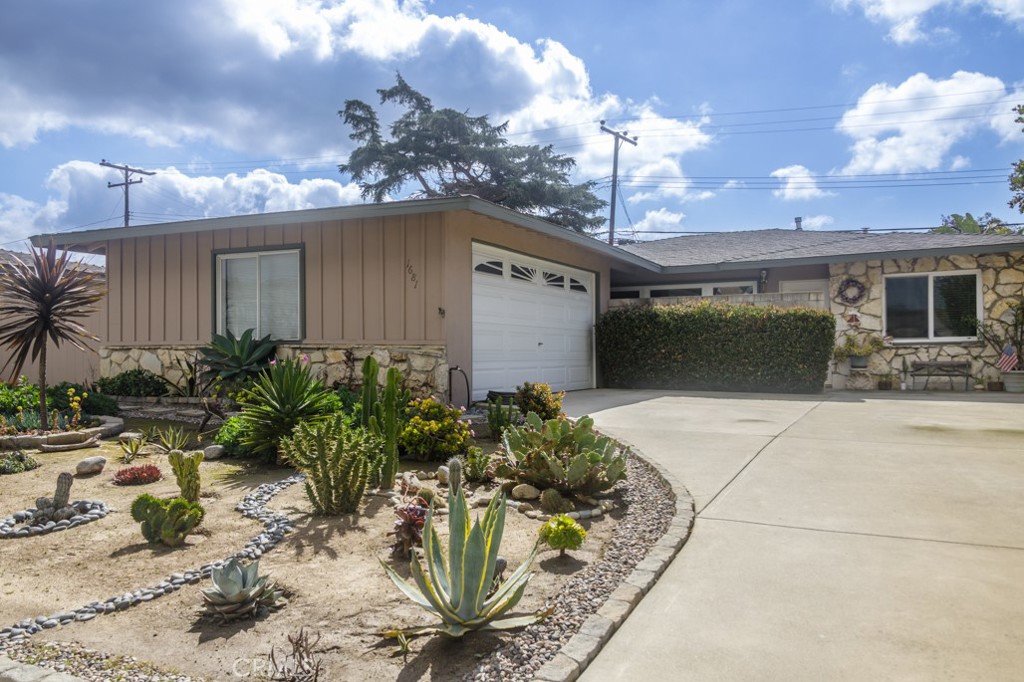 1681 Gisler Avenue, Costa Mesa, CA 92626