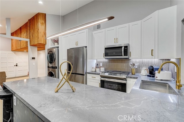 Detail Gallery Image 11 of 26 For 5030 Kensington Way, Riverside,  CA 92507 - 2 Beds | 1 Baths