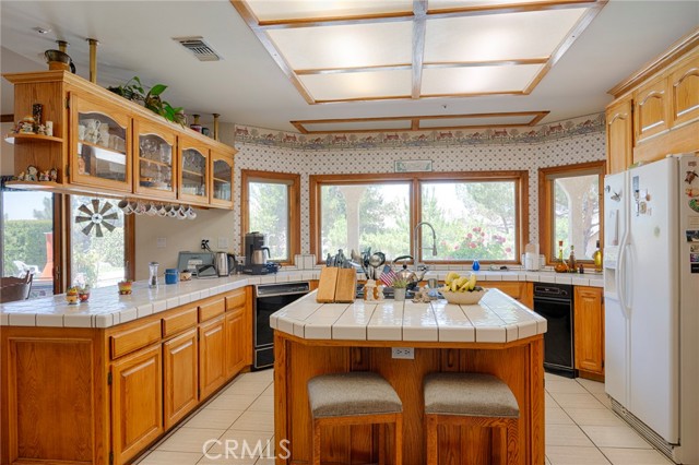 30240 Aliso Canyon Road, Acton CA: https://media.crmls.org/medias/53a52038-2bb0-4abe-a8c1-2160a93b82b5.jpg