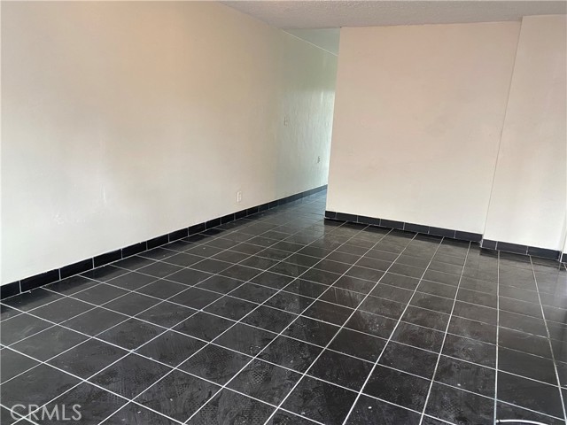 1108 Monterey Street, Bakersfield CA: https://media.crmls.org/medias/53a5383c-a29f-4262-ab2b-555fc0267dcf.jpg