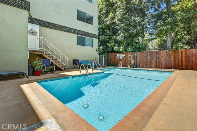 5215 Balboa Boulevard, Encino CA: https://media.crmls.org/medias/53a56096-1bed-4f10-b5b0-4e3a0f779aad.jpg