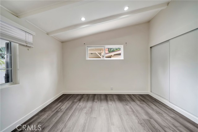 Detail Gallery Image 28 of 43 For 19706 Victory Bld, Woodland Hills,  CA 91367 - 4 Beds | 2 Baths