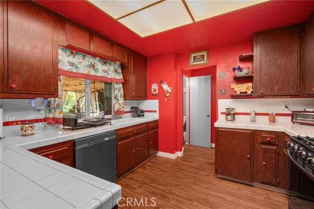 Detail Gallery Image 12 of 39 For 756 W Fontlee Ln, Rialto,  CA 92376 - 4 Beds | 2/1 Baths