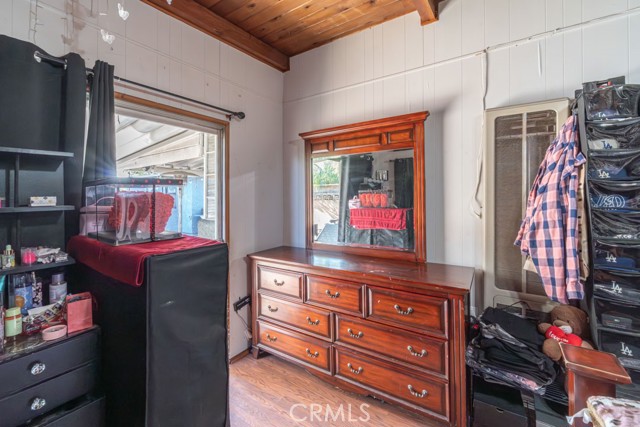 6933 Delta Avenue, Long Beach CA: https://media.crmls.org/medias/53a617a7-4e76-4ce6-ac76-070bdc41536e.jpg