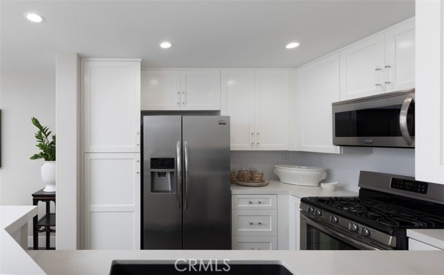 Detail Gallery Image 8 of 43 For 2 Teramo Ct, Newport Coast,  CA 92657 - 2 Beds | 2 Baths