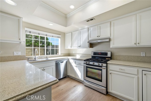 Detail Gallery Image 10 of 28 For 2603 Elden Ave #H,  Costa Mesa,  CA 92627 - 3 Beds | 2/1 Baths