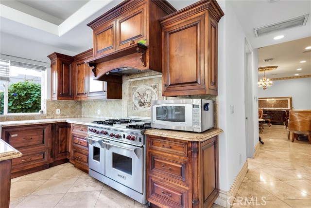 22349 Dolorosa Street, Woodland Hills CA: https://media.crmls.org/medias/53a70a56-c88b-478c-97a8-18a43887e374.jpg