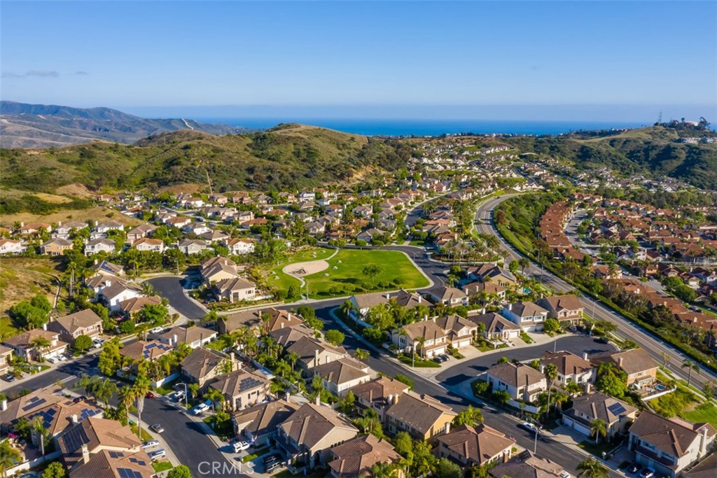 MLS #OC25095542 img 50