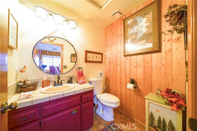 Detail Gallery Image 19 of 35 For 31611 Panorama Dr, Running Springs,  CA 92382 - 2 Beds | 2 Baths