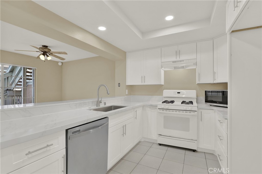 MLS #OC25245389 image #12