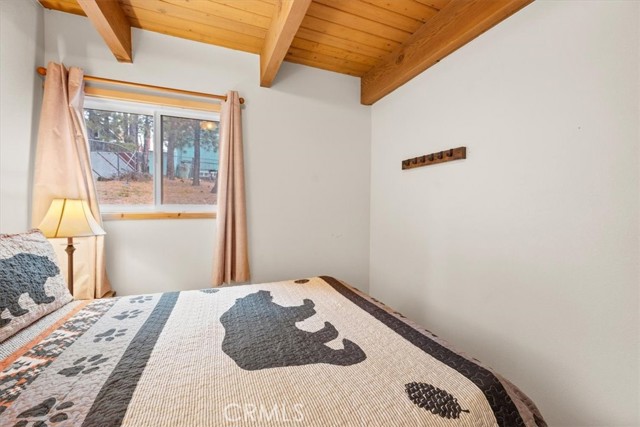 Detail Gallery Image 16 of 42 For 567 Highland, Big Bear Lake,  CA 92315 - 3 Beds | 2 Baths