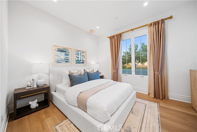 101 Lustro, Irvine CA: https://media.crmls.org/medias/53a81f39-80c3-4b9e-9d98-d99d94607e8c.jpg