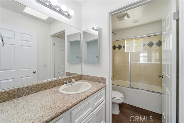 Detail Gallery Image 25 of 33 For 15150 Rayen St, North Hills,  CA 91343 - 3 Beds | 3 Baths