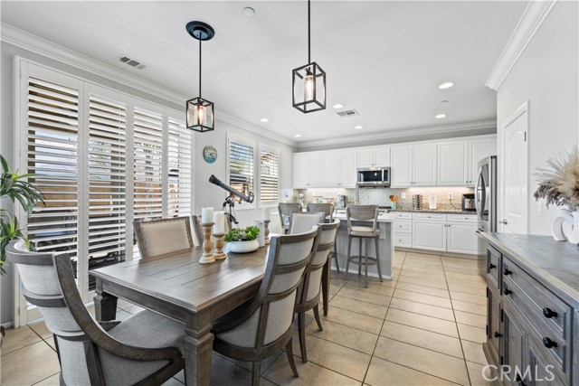 Detail Gallery Image 15 of 73 For 4752 Casillas Way, Fontana,  CA 92336 - 3 Beds | 2/1 Baths