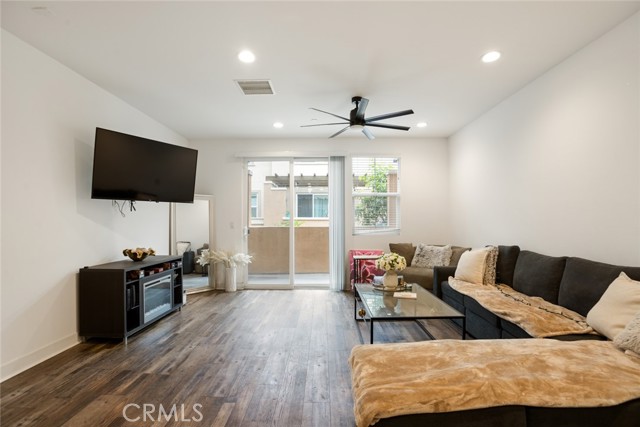 7679 Sunflower Drive, Pico Rivera CA: https://media.crmls.org/medias/53a83efb-4979-4e0a-aa54-725eec911368.jpg
