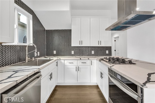 Detail Gallery Image 9 of 25 For 3635 Locust St, Riverside,  CA 92501 - 4 Beds | 2 Baths