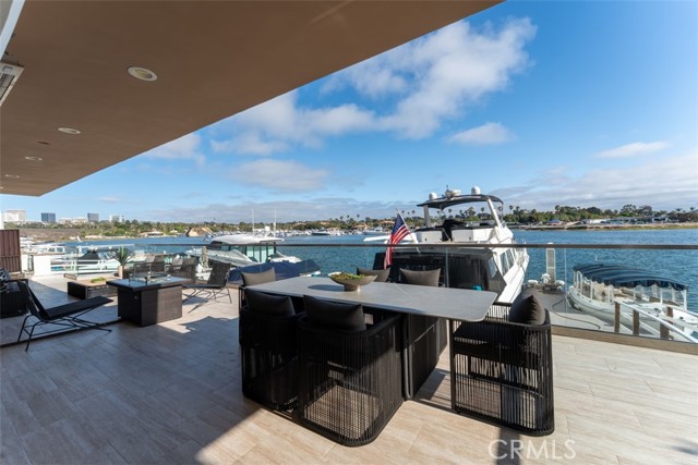 Detail Gallery Image 24 of 75 For 409 Morning Star, Newport Beach,  CA 92660 - 5 Beds | 5/1 Baths