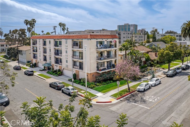 191 Kennebec Avenue, Long Beach CA: https://media.crmls.org/medias/53a9689d-f3fc-4709-86fc-4ec18a40b377.jpg