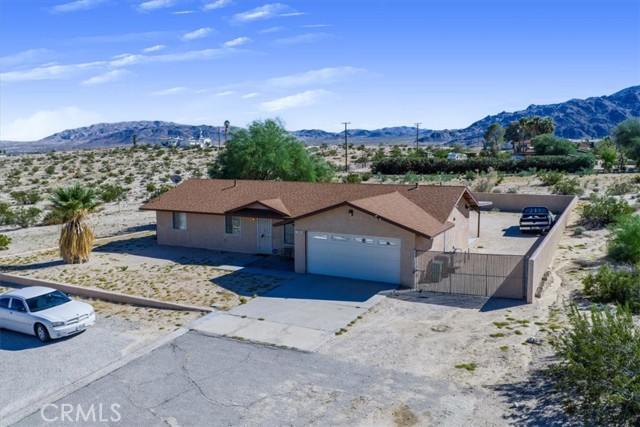 73255 Two Mile Road, 29 Palms CA: https://media.crmls.org/medias/53a9726f-4e7d-49c8-a46d-a04a6a937dbd.jpg