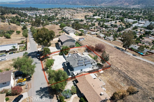 Detail Gallery Image 10 of 29 For 16495 Stevens Ave, Lake Elsinore,  CA 92530 - 3 Beds | 2/1 Baths