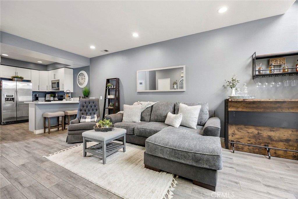 950 S Country Glen Way