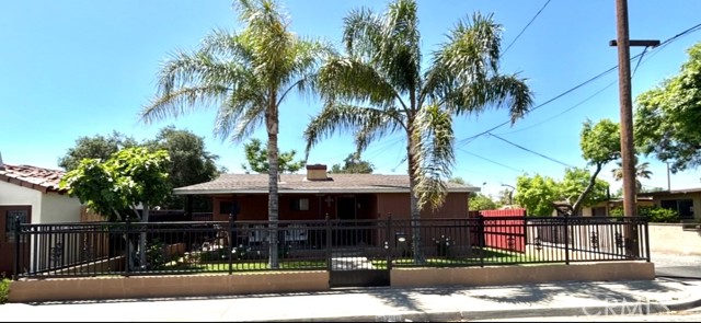 Detail Gallery Image 1 of 23 For 16739 Upland, Fontana,  CA 92335 - 3 Beds | 1/1 Baths