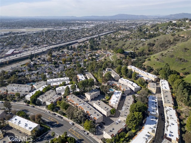 Detail Gallery Image 38 of 39 For 9775 via Roma, Burbank,  CA 91504 - 2 Beds | 3 Baths