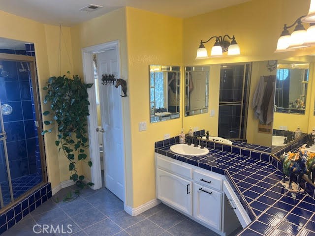 19821 Danielle Way, Apple Valley CA: https://media.crmls.org/medias/53ab2f05-1c47-4541-9b61-cce85a84dd66.jpg