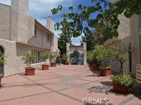 5333 Zelzah Avenue, Encino CA: https://media.crmls.org/medias/53ab914c-6f2d-4b2f-b3ad-9b82cd9ed4a7.jpg