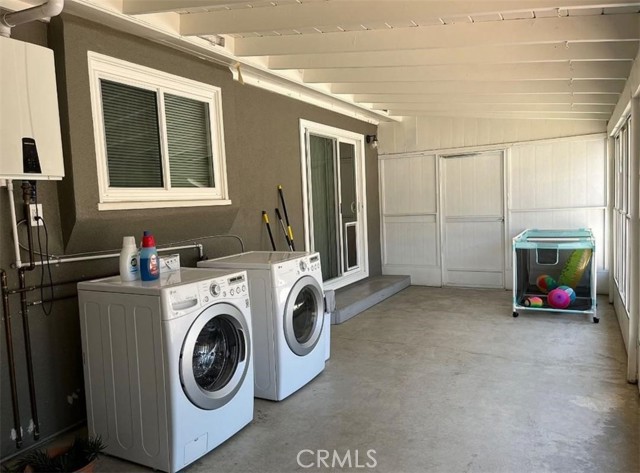 18221 Gresham Street, Northridge CA: https://media.crmls.org/medias/53ac19f0-6474-4b52-8fbe-2b1eb2e6cf90.jpg