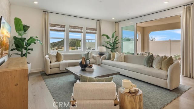 Detail Gallery Image 10 of 41 For 24339 Calle La Roca, Valencia,  CA 91354 - 4 Beds | 4/1 Baths