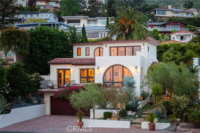 450 Blumont St, Laguna Beach, CA 92651