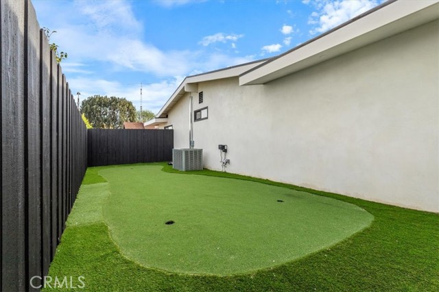 Detail Gallery Image 47 of 52 For 23755 Clarendon, Woodland Hills,  CA 91367 - 4 Beds | 3 Baths