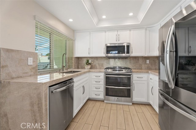 Detail Gallery Image 21 of 47 For 43 Gannet Ln, Newport Beach,  CA 92660 - 3 Beds | 2/1 Baths