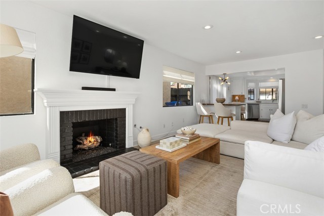 Detail Gallery Image 8 of 28 For 4727 Mayflower Way, Oceanside,  CA 92057 - 2 Beds | 2 Baths