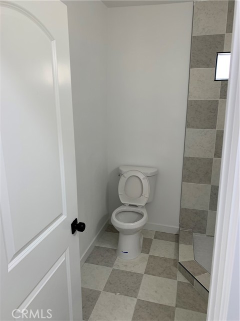 Detail Gallery Image 15 of 24 For 1209 W 40th Pl, Los Angeles,  CA 90037 - 2 Beds | 1 Baths
