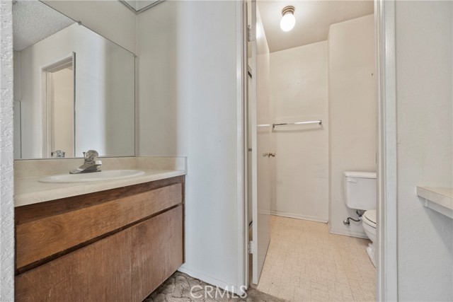 Detail Gallery Image 17 of 38 For 16590 Terrace Ln #G,  Fontana,  CA 92335 - 3 Beds | 2/1 Baths