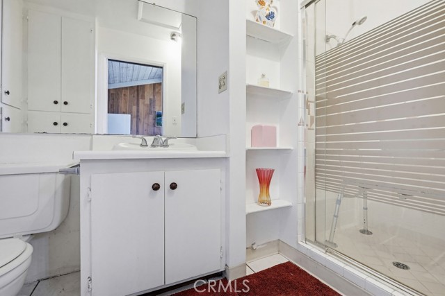 Detail Gallery Image 19 of 35 For 1934 S Robert Ln, Anaheim,  CA 92802 - 5 Beds | 4 Baths