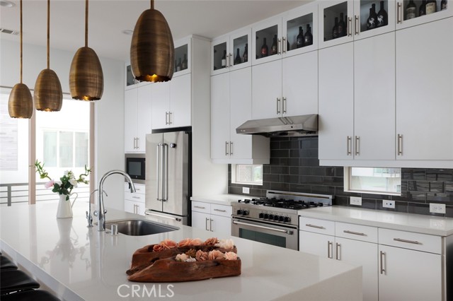 15 Ebb Tide Circle, Newport Beach CA: https://media.crmls.org/medias/53b2d0d7-f36f-4eb1-b4c3-0a4f608d0223.jpg