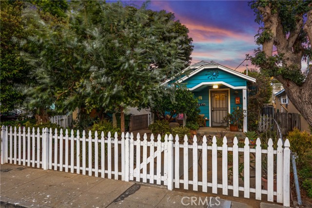 Detail Gallery Image 30 of 47 For 2604 S Kerckhoff Ave, San Pedro,  CA 90731 - 2 Beds | 2 Baths